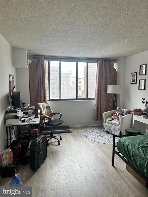 1326 Spruce Street - Photo 9