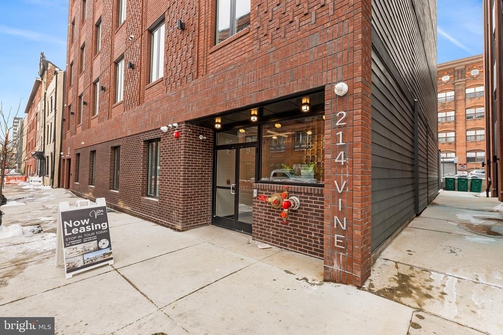 214 Vine Street - Photo 10