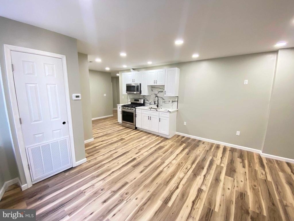 1426 W Rockland Street - Photo 11