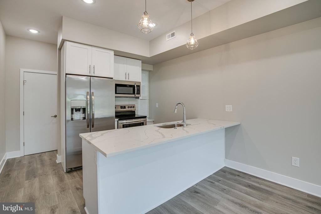 2017 N College Avenue - Photo 7