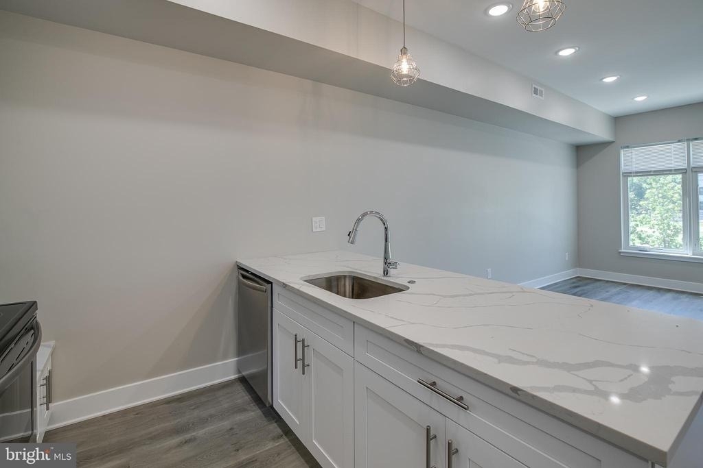 2017 N College Avenue - Photo 5