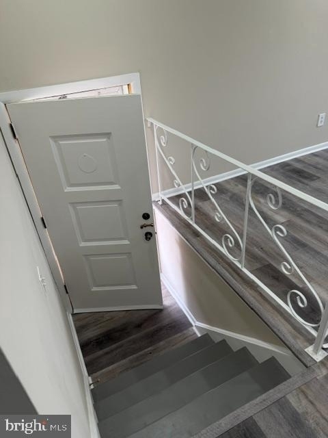 9813 Wistaria Street - Photo 6