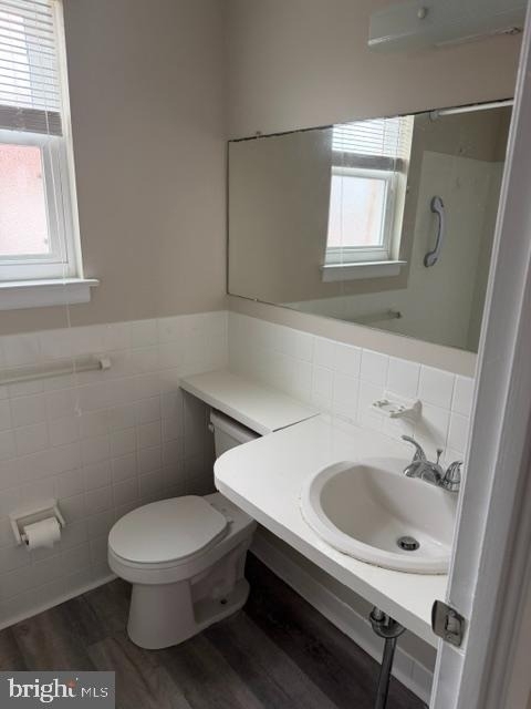 9813 Wistaria Street - Photo 4