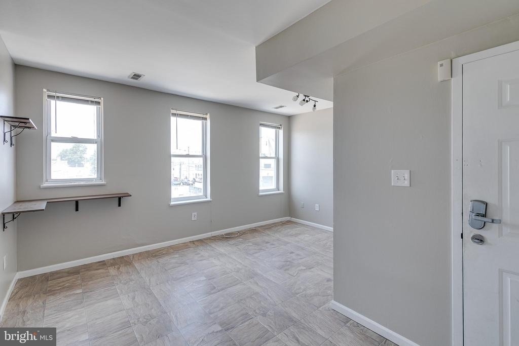 6602 Ridge Avenue - Photo 3