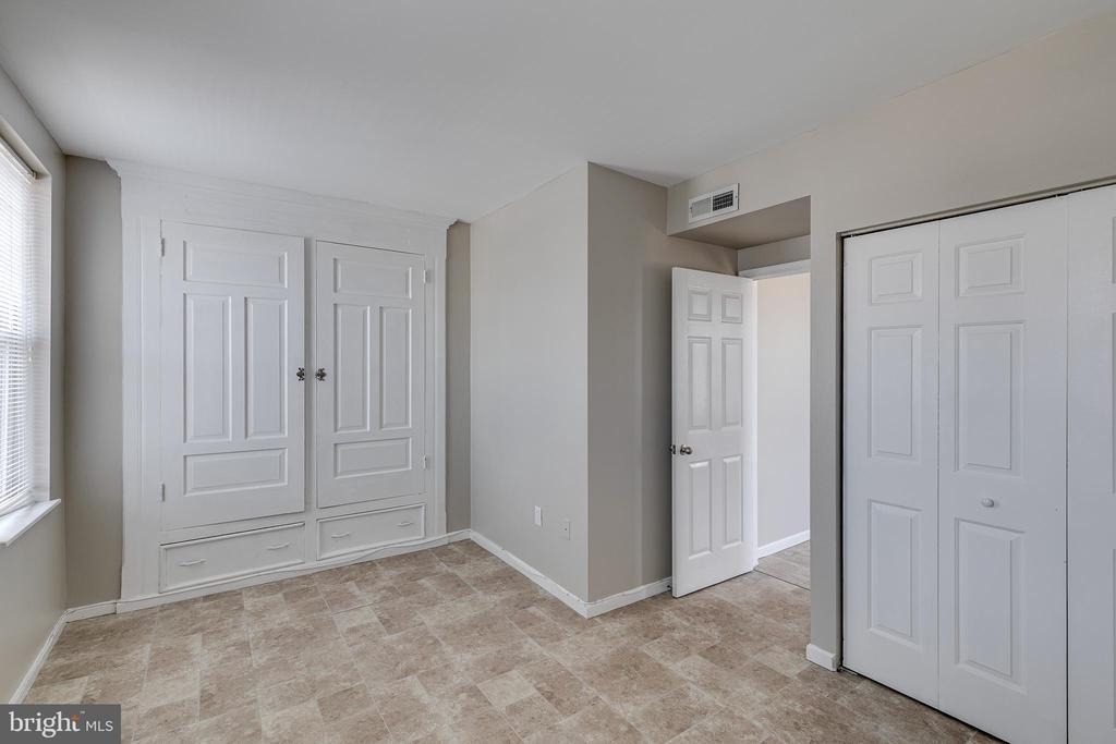 6602 Ridge Avenue - Photo 10