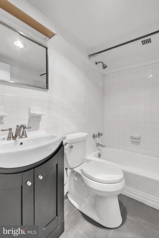 224 W Rittenhouse Square - Photo 16
