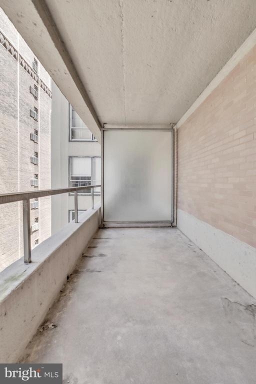 224 W Rittenhouse Square - Photo 9