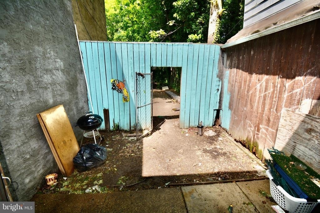 143 W Price Street - Photo 11
