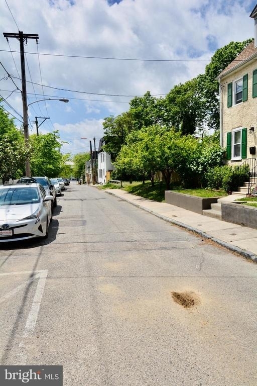 143 W Price Street - Photo 13
