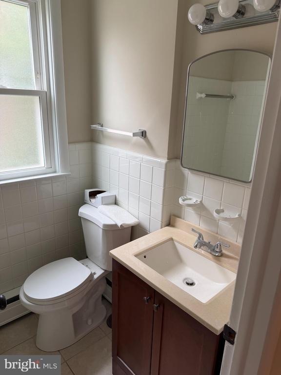 8125 Ryers Avenue - Photo 3