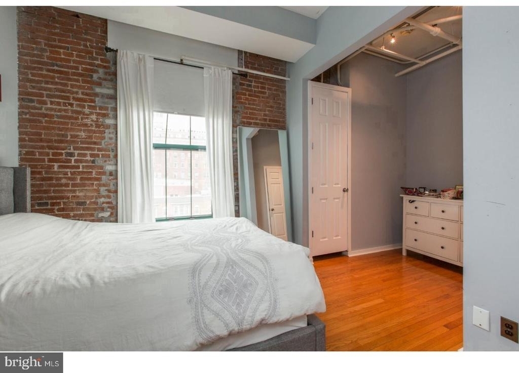 1010 Race Street - Photo 13
