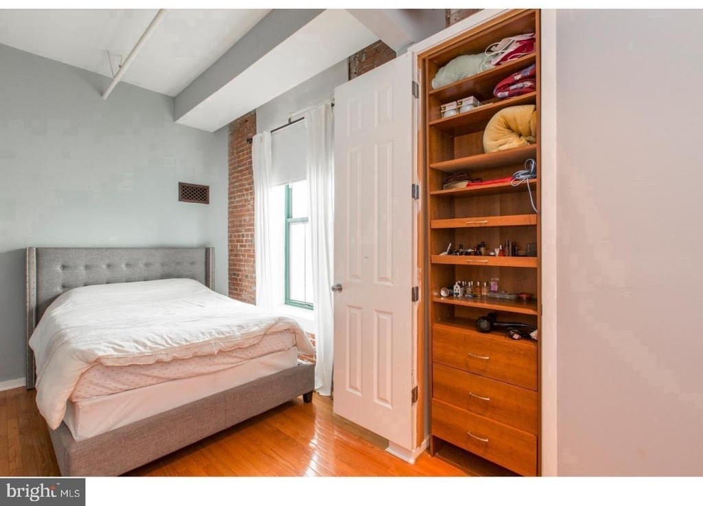 1010 Race Street - Photo 17