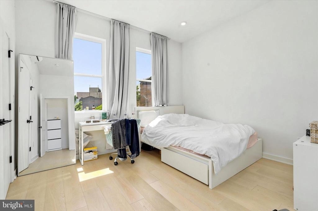 2525 Frankford Avenue - Photo 9