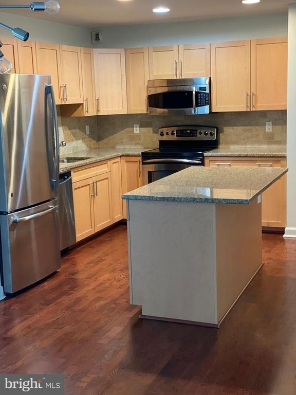 901 N Penn Street - Photo 1
