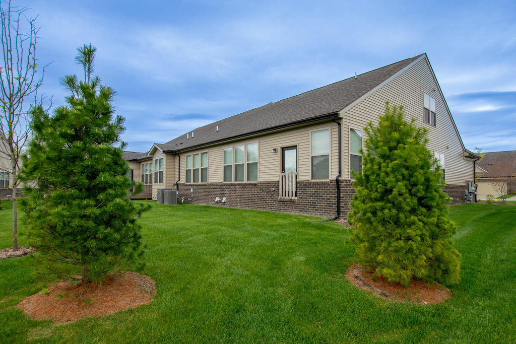 723 W Spaniel Drive - Photo 3
