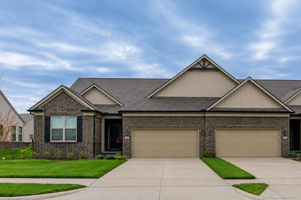 723 W Spaniel Drive - Photo 2
