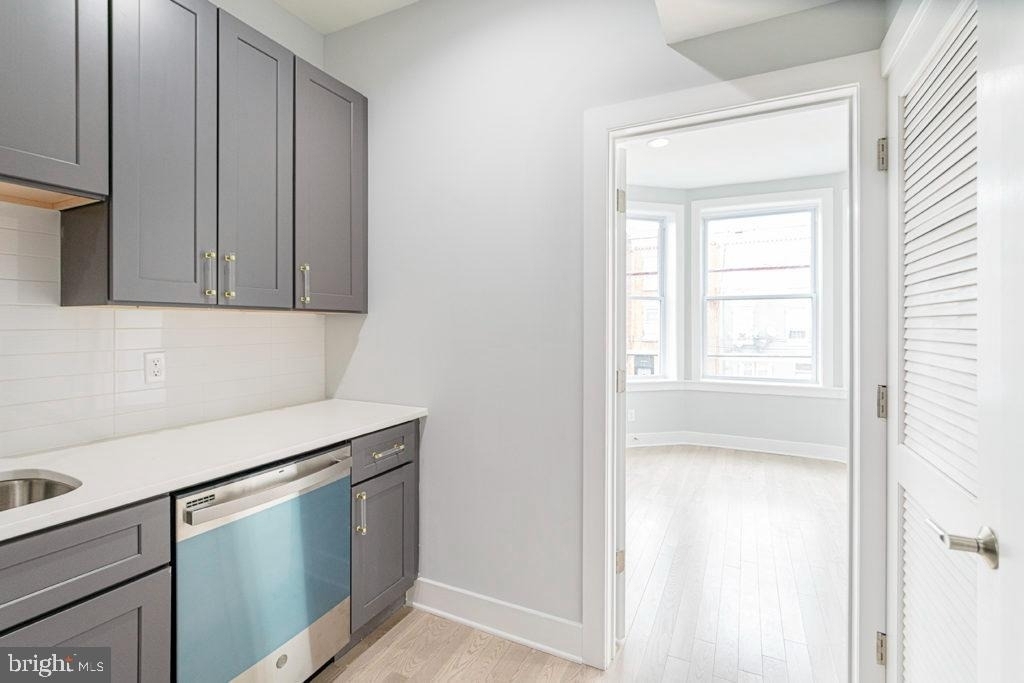 2808 W Oxford Street - Photo 3