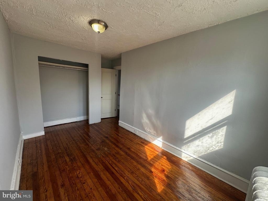 4341 N Fairhill Street - Photo 4