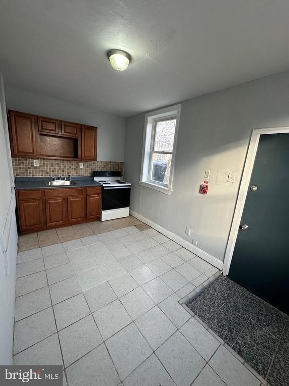 5900 Pine Street - Photo 0