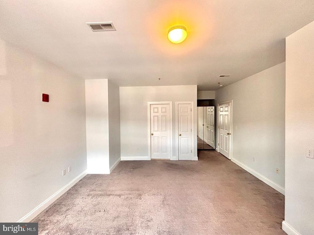 221 Race Street - Photo 11