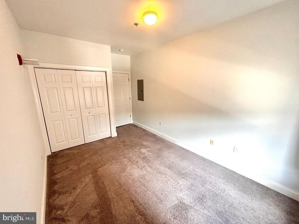 221 Race Street - Photo 10