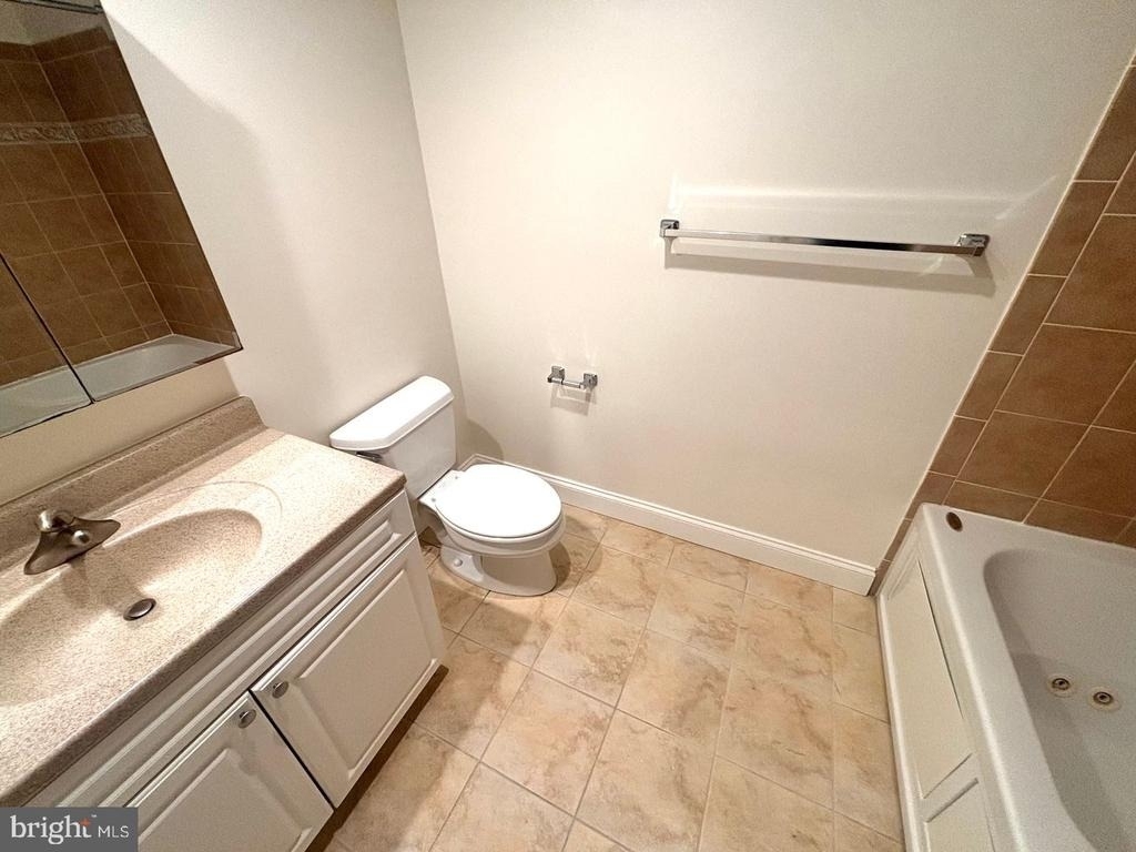 221 Race Street - Photo 13
