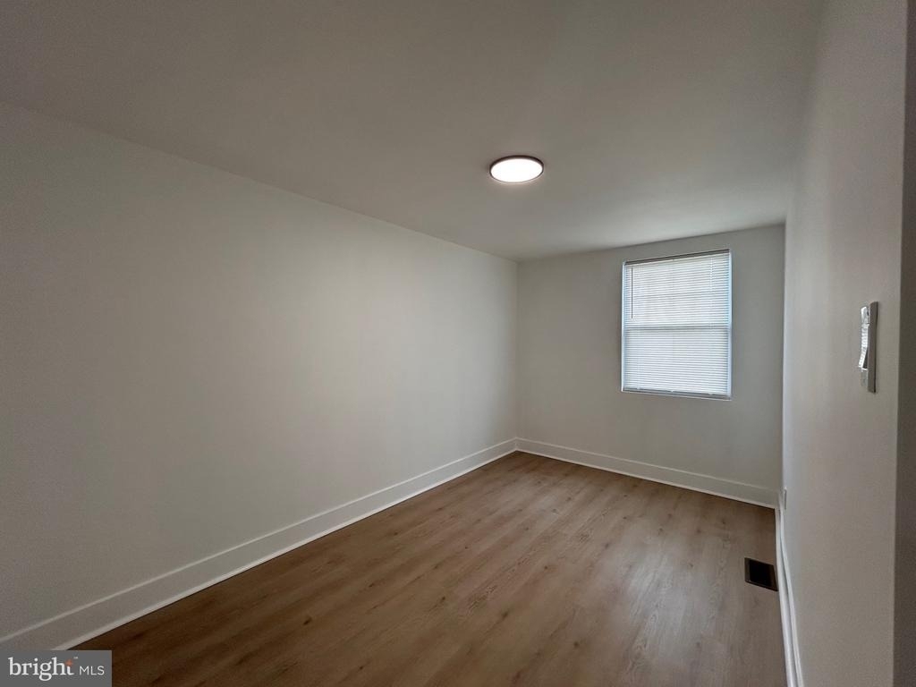 8033 Williams Avenue - Photo 15
