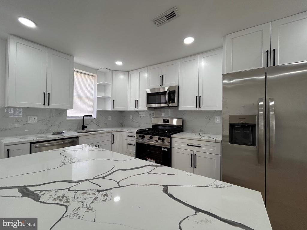 8033 Williams Avenue - Photo 7
