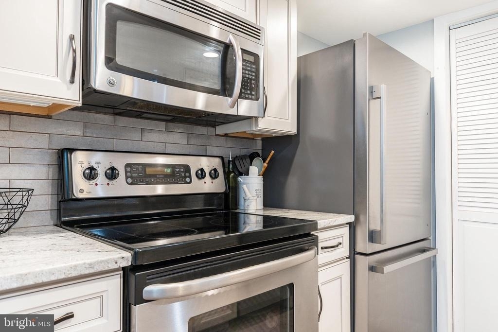 136 N 2nd Street - Photo 8