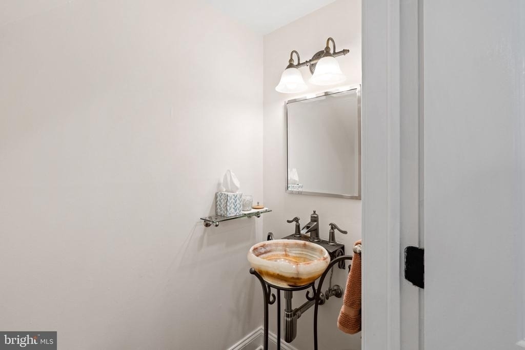 502 S 11th Street - Photo 10