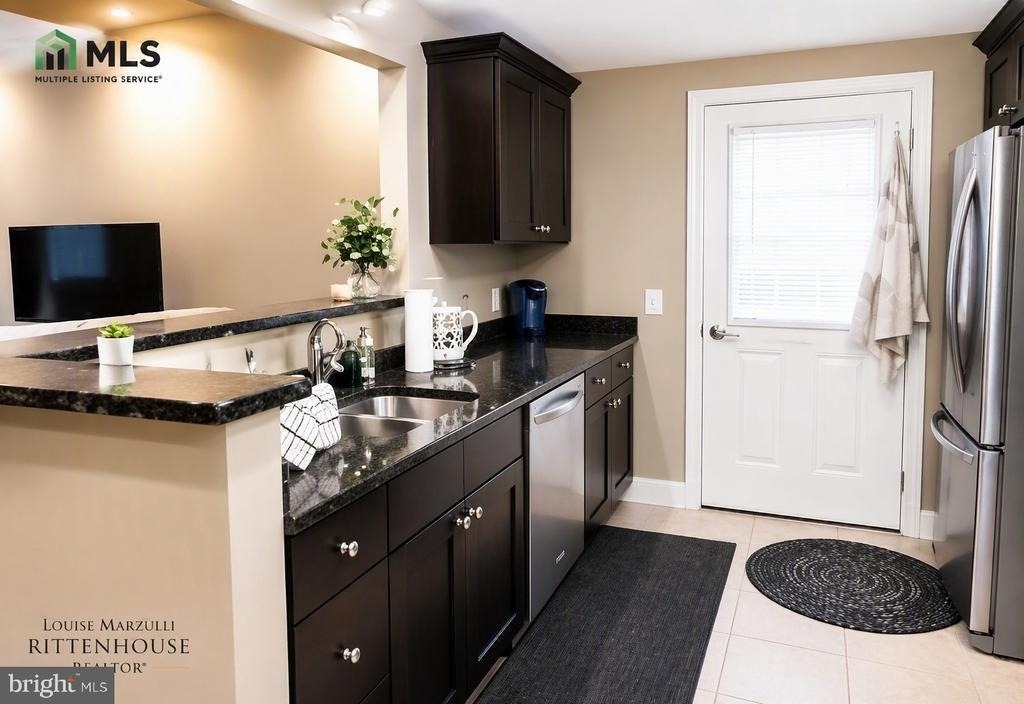 1600 Arch Street - Photo 16