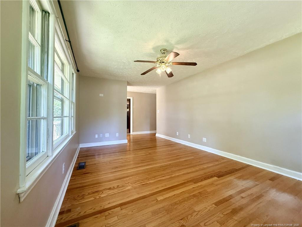 1914 Cherokee Drive - Photo 3