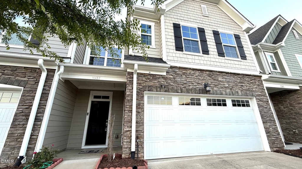 1037 Lakebrink Drive - Photo 2