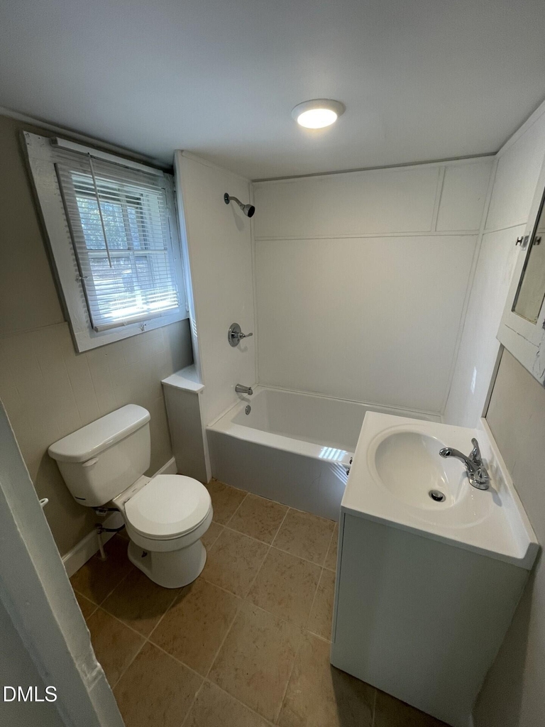 322 E Perry Avenue - Photo 13