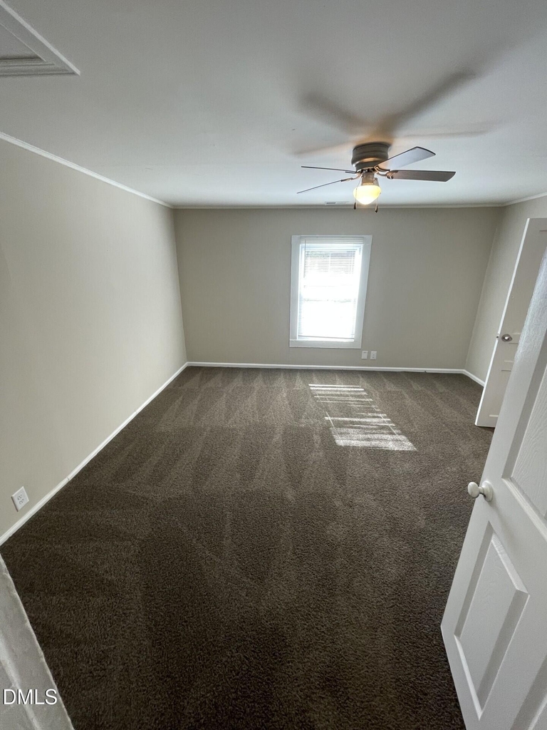 322 E Perry Avenue - Photo 14