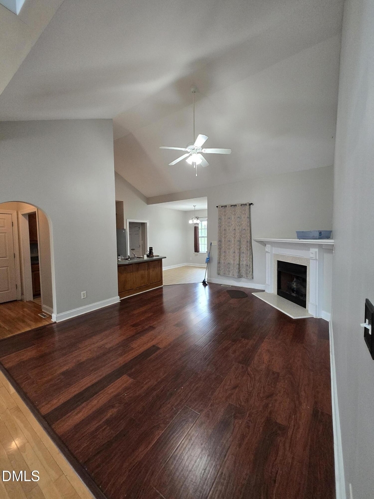 18 Castlewood Drive - Photo 2