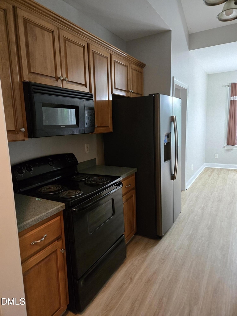 18 Castlewood Drive - Photo 4