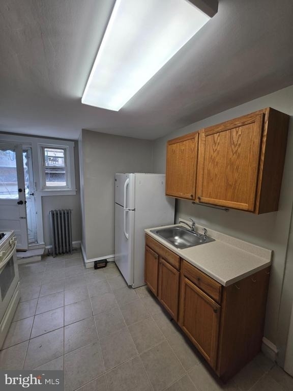 107 N Narberth Avenue - Photo 2