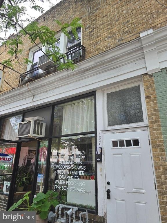 107 N Narberth Avenue - Photo 0