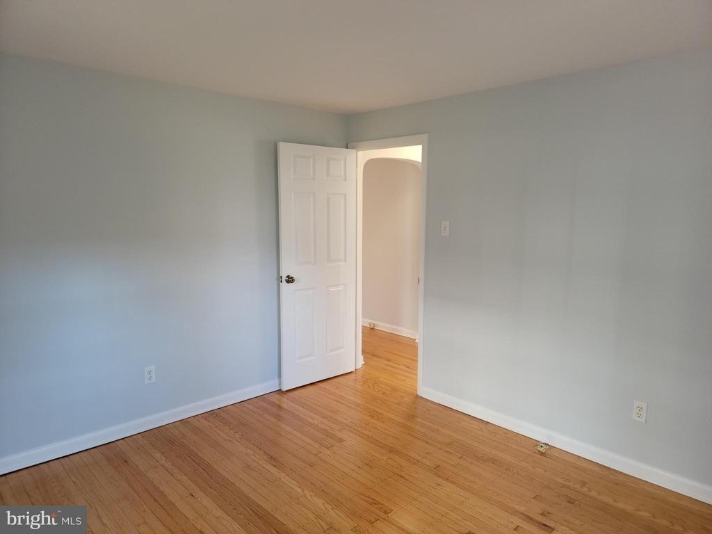 230 N Essex Avenue - Photo 13