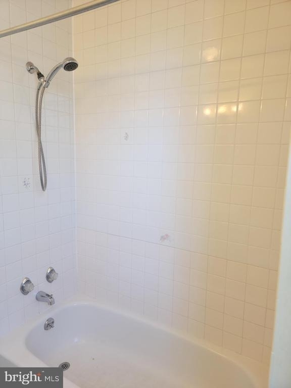 111 Iona Avenue - Photo 12