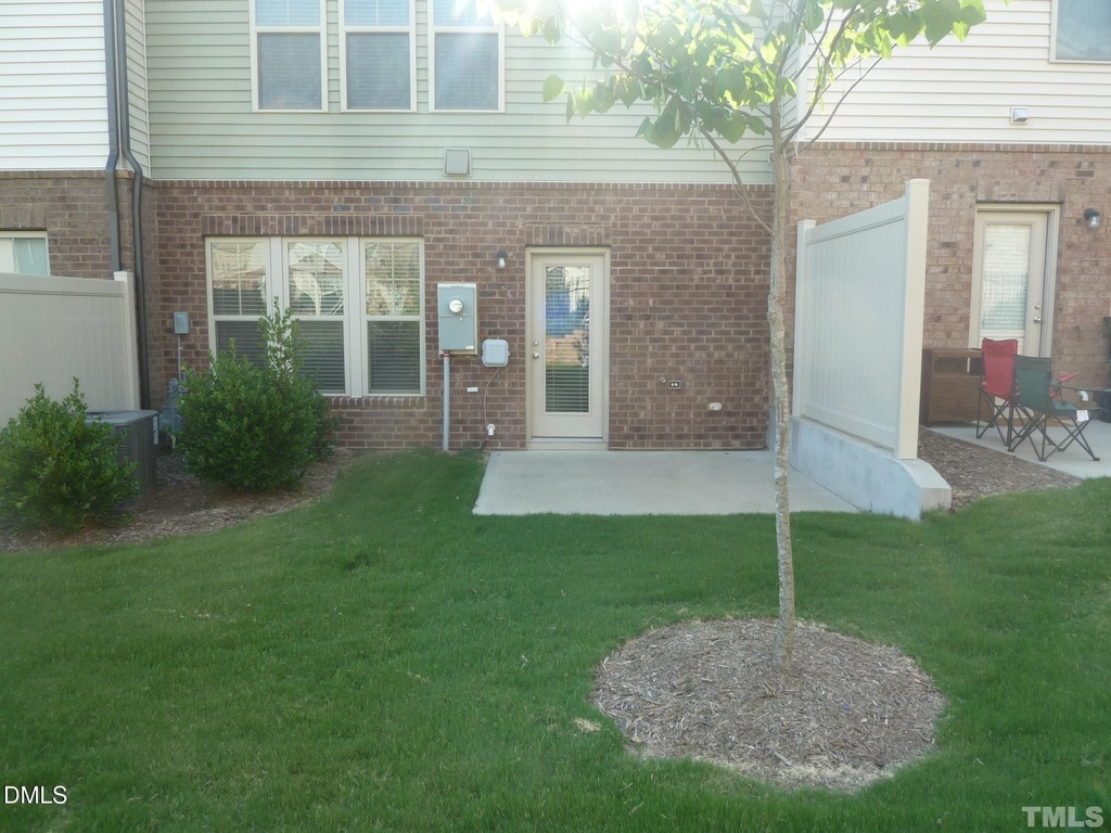 521 Denhoff Drive - Photo 8