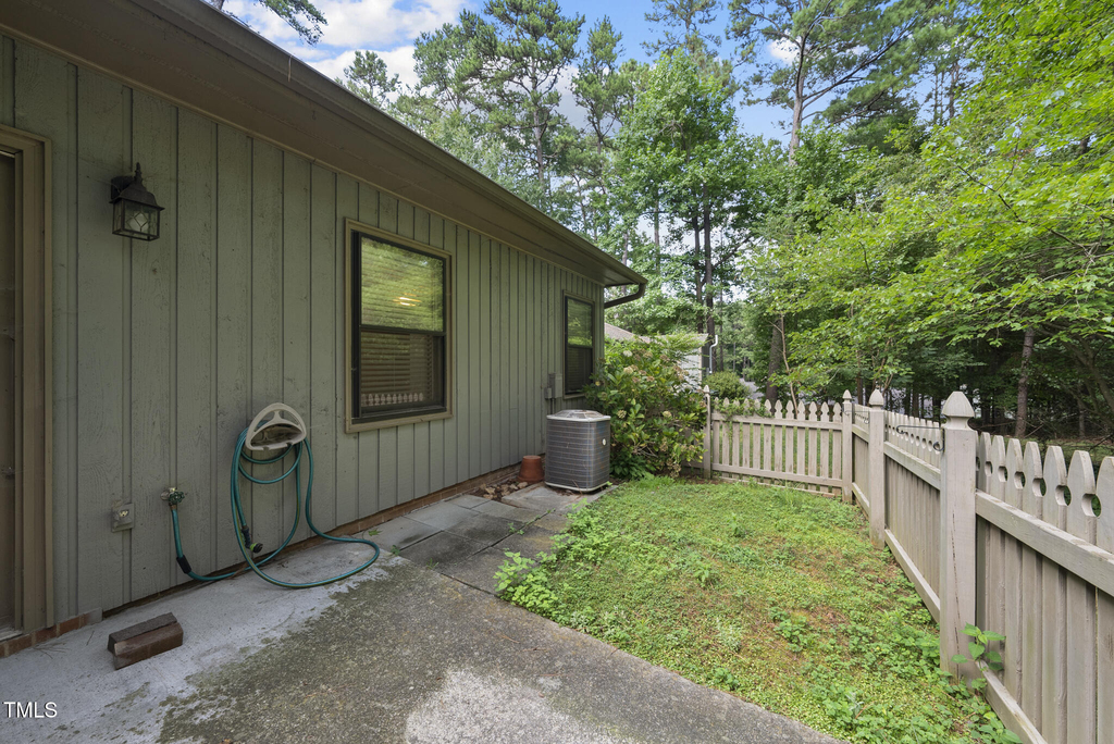 7926 Brown Bark Place - Photo 19