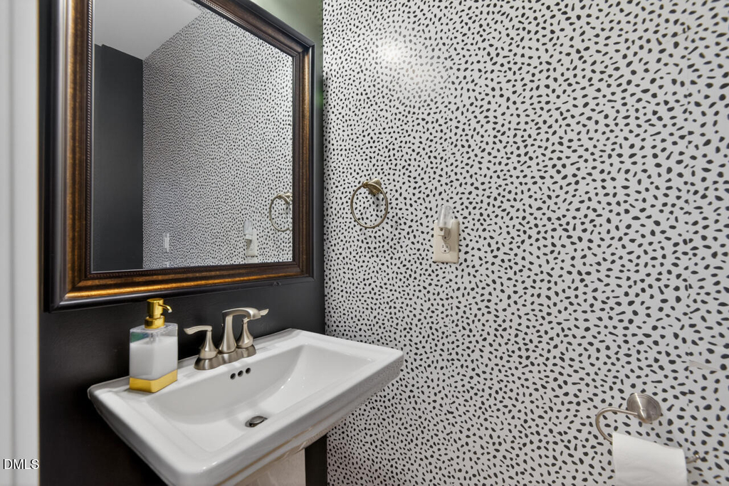 807 Cook Road - Photo 5