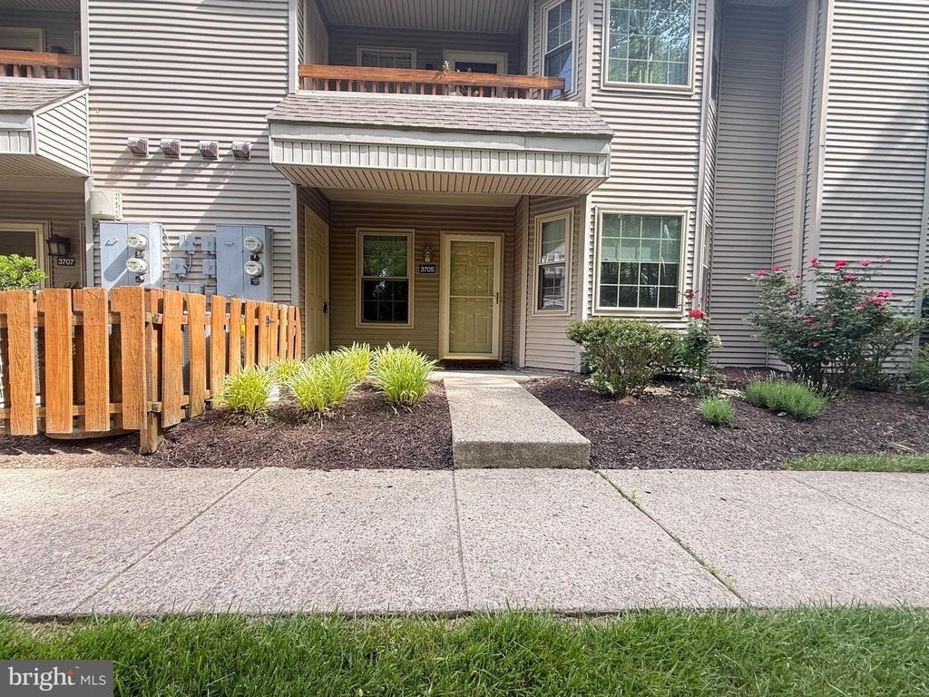 3705 Waltham Court - Photo 0