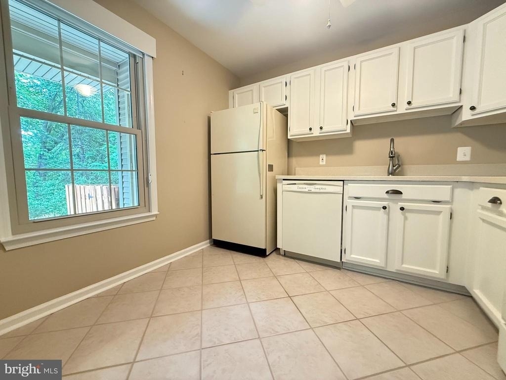 3705 Waltham Court - Photo 2