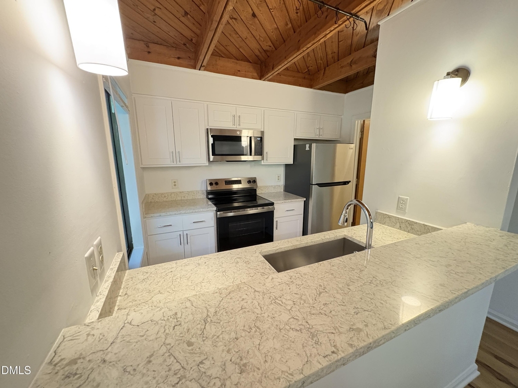 216 Greene Street - Photo 4