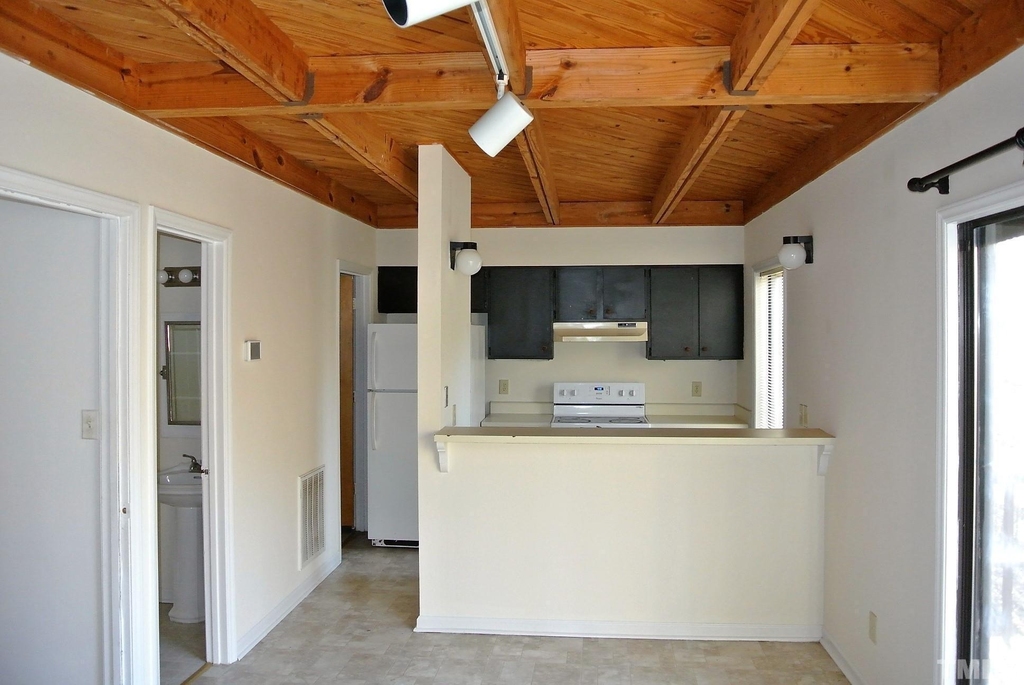 216 Greene Street - Photo 2