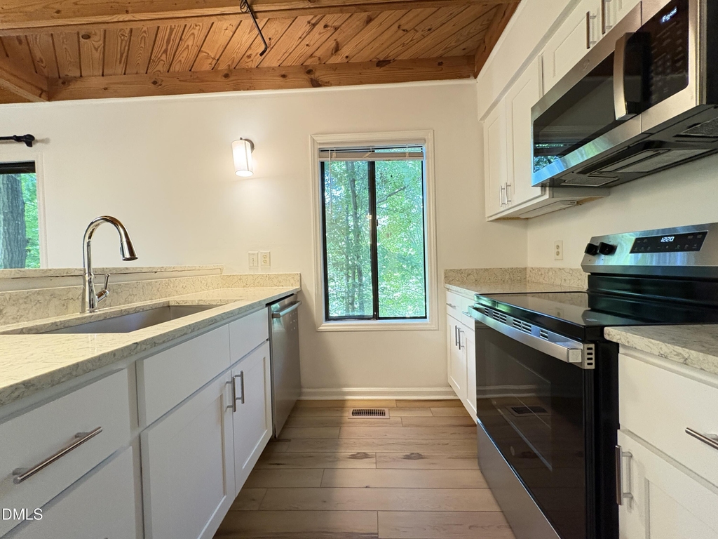 216 Greene Street - Photo 5