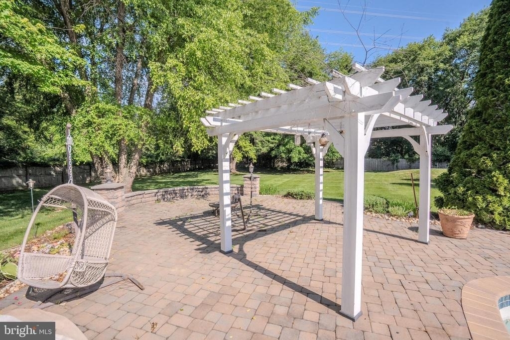 61 Amherst Way - Photo 51